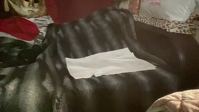 EroticVenetian live sex cam