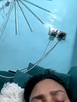 heenashai's cam snapshot