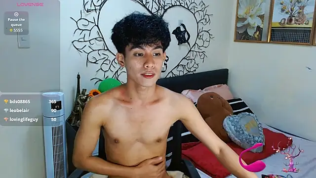 WildestTwink live sex cam