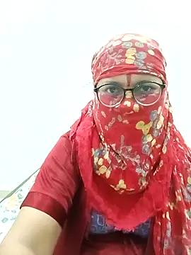 Mahira_sharma01's cam snapshot