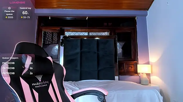 kittyy_babee's cam snapshot