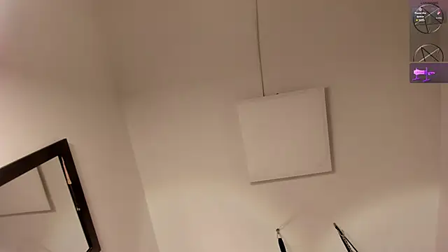 selene_red_'s cam snapshot