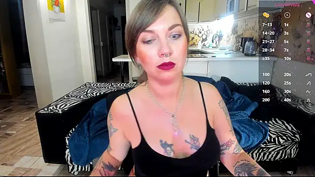 StacyTigerr's cam snapshot