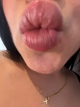 ReggieG live sex cam