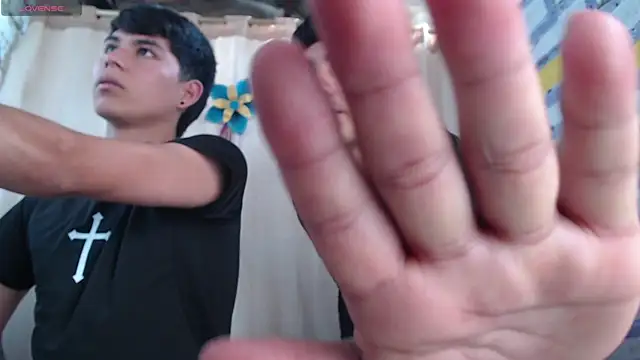 Lukas_strong live sex cam