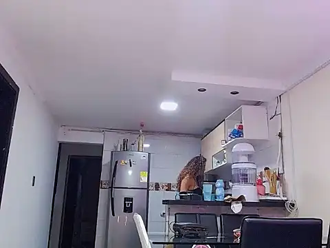 Caroline_Jons's cam snapshot