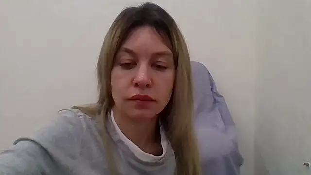 Little_Milf_5's cam snapshot