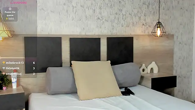 Zhara_Lenoire's cam snapshot