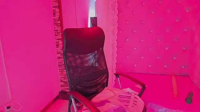 Ambar_Paradise's cam snapshot