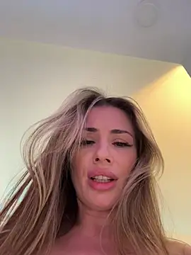 IsabellaEtthan live sex cam