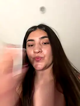 AhriCutte live sex cam