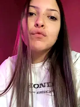 kiramedi live sex cam