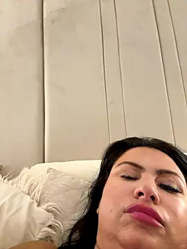 Desire-XOXOX's cam snapshot