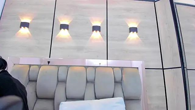 karol_lewiss's cam snapshot