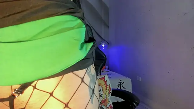 IamNayuta live sex cam