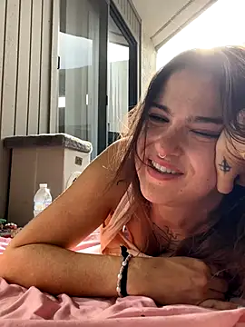 SafeinouterSpace's cam snapshot