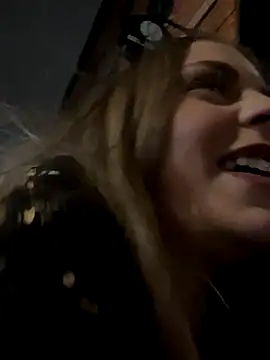 elliepixie's cam snapshot