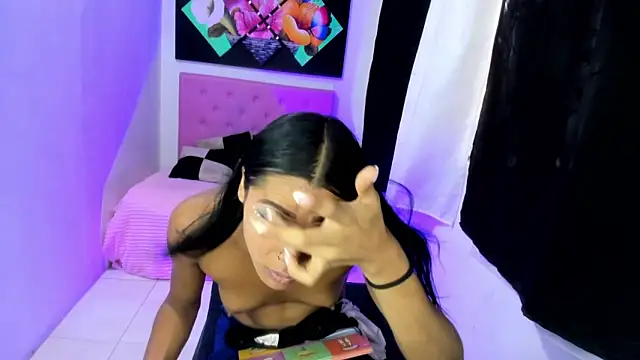 issa_kitty live sex cam