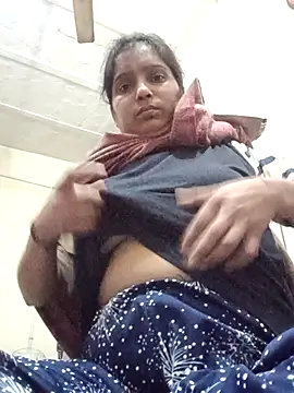 aliya-jaan71's cam snapshot