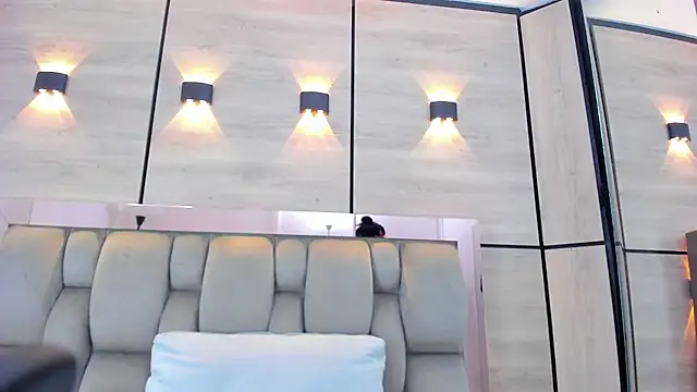 karol_lewiss's cam snapshot