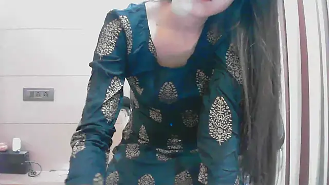 collage_hoty's cam snapshot