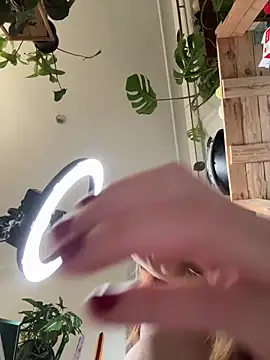 FayeFlame's cam snapshot