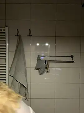 BabyAnais's cam snapshot