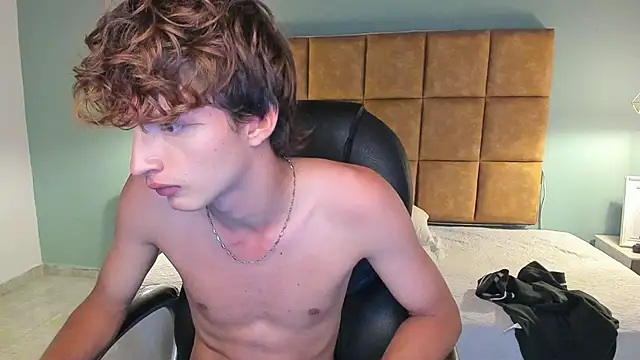 NicolasFerrer18 live sex cam