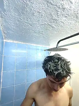 ianyoung18 live sex cam