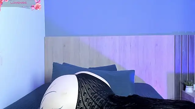 EvilRaven's cam snapshot