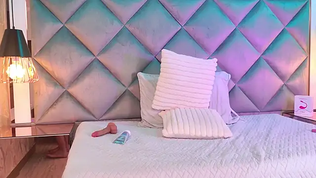 crystal_gilton's cam snapshot