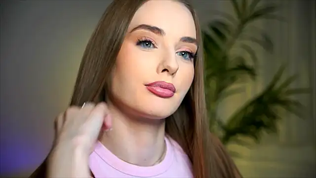 petitegonwiild's cam snapshot