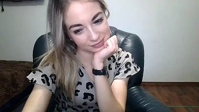 Miss_solomia's cam snapshot