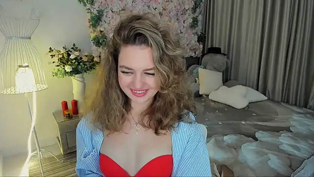 MiracleCurly live sex cam