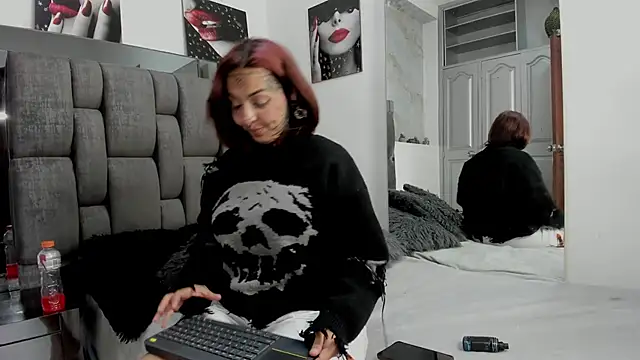 KatheFox_'s cam snapshot