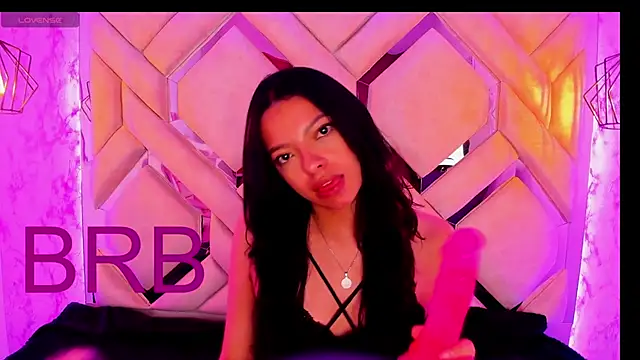 Yanna_pink's cam snapshot