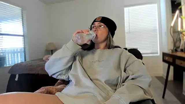 Alix_Valentine's cam snapshot