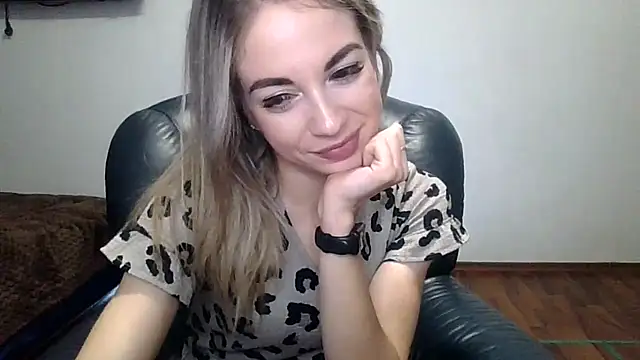 Miss_solomia's cam snapshot