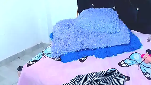 Gabi_Jhons_23's cam snapshot