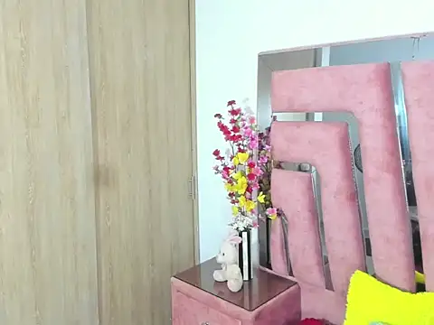 MaraKarly's cam snapshot