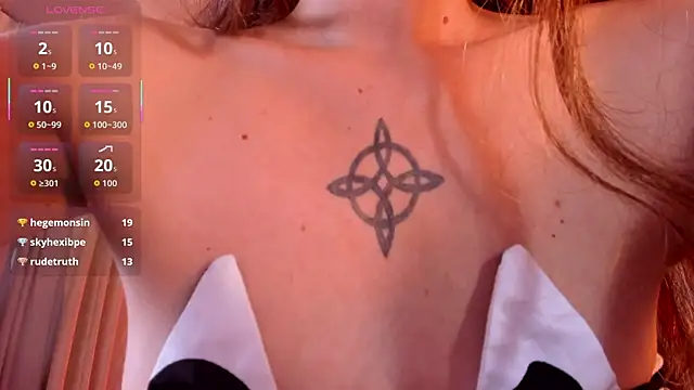 Emily_Warren_'s cam snapshot