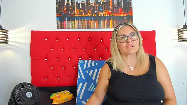 carolinacrus01's cam snapshot