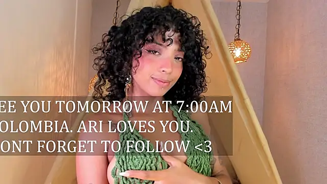 Ariella_Ruiz's cam snapshot