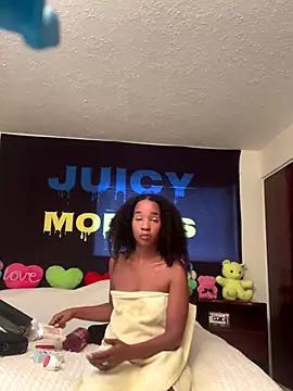 LunalustycumslutPornstar's cam snapshot