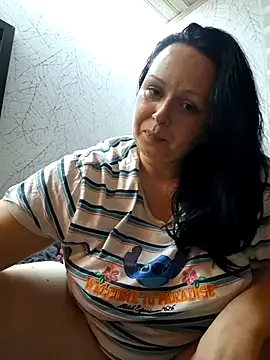 Chrissy_Christal's web cam