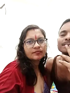 Mahira_sharma01's cam snapshot