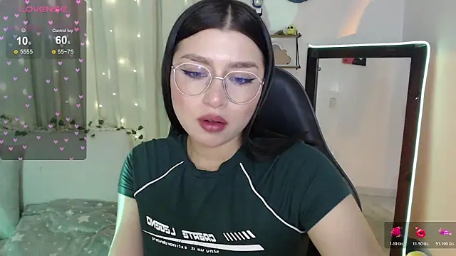 mily_thomson_b_'s cam snapshot