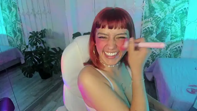 cute_hollywood's cam snapshot