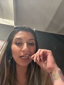 Isabella_Varella live sex cam