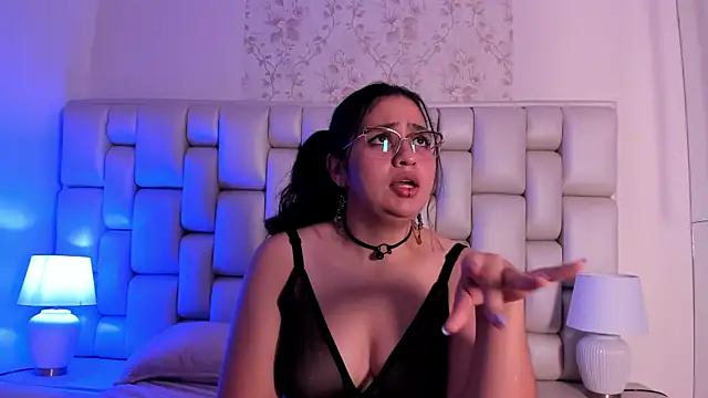 lea_hunter__'s cam snapshot